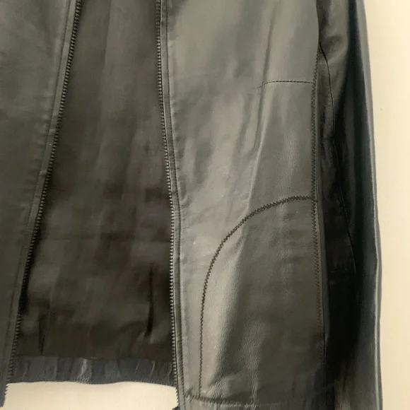 Leather jacket - Picture 3 of 12